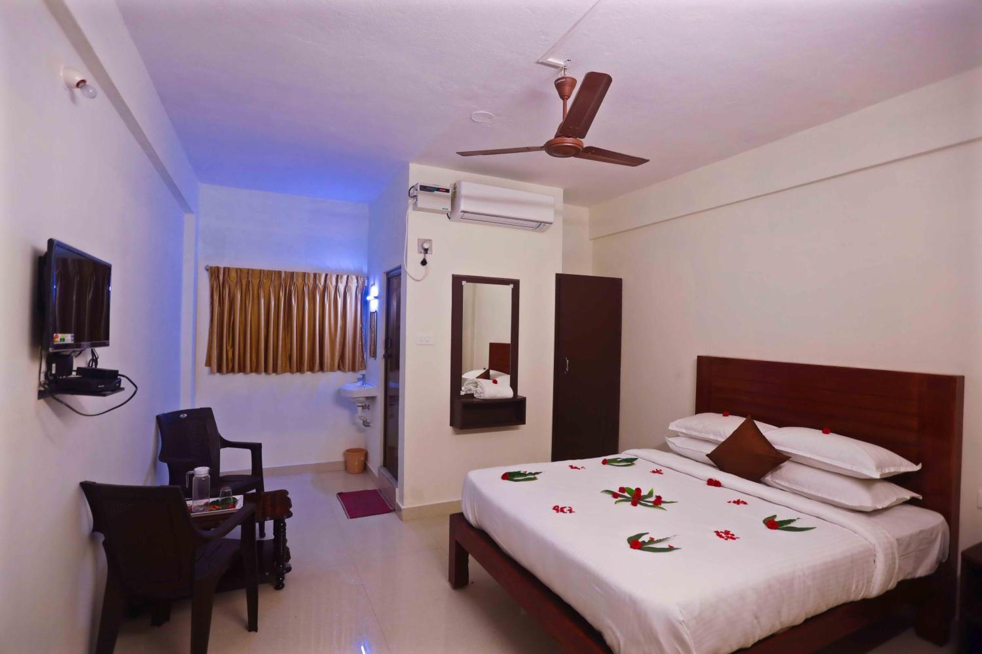 ราณี เรซิเดนซี Hotel ปอนดิเชอรี ภายนอก รูปภาพ