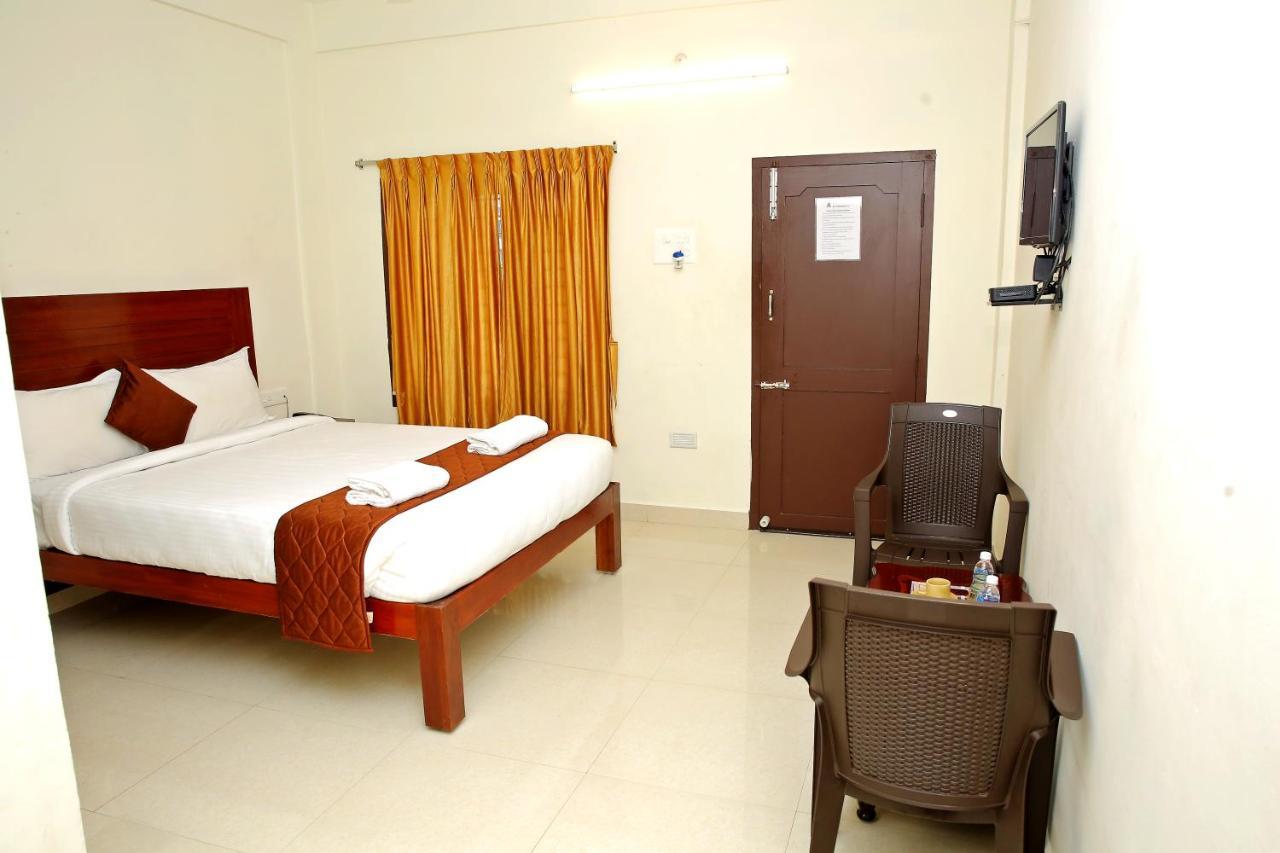 ราณี เรซิเดนซี Hotel ปอนดิเชอรี ภายนอก รูปภาพ