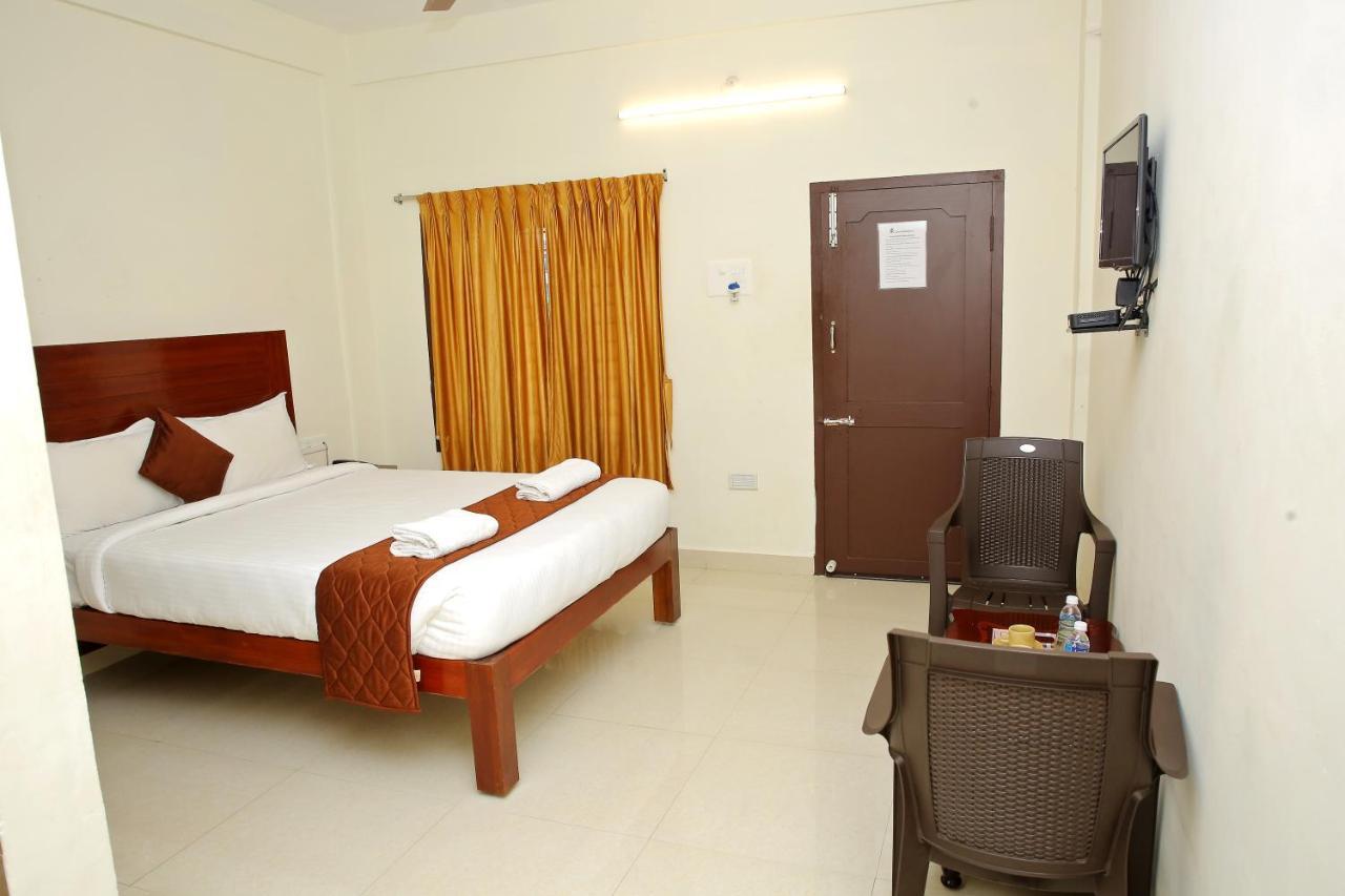 ราณี เรซิเดนซี Hotel ปอนดิเชอรี ภายนอก รูปภาพ